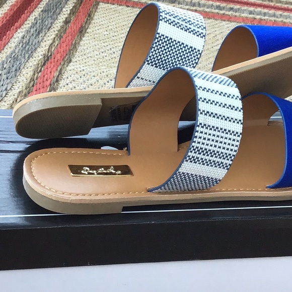 ⭐️Royal Blue Slip on Sandals, Flats - Picture 4 of 4